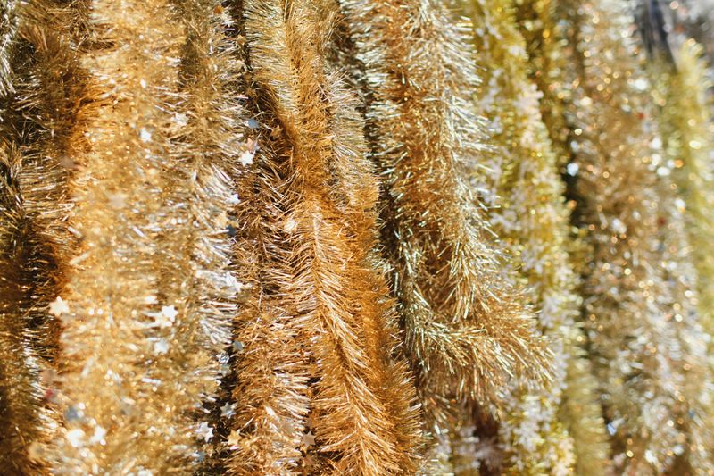 How to Properly Dispose of Tinsel