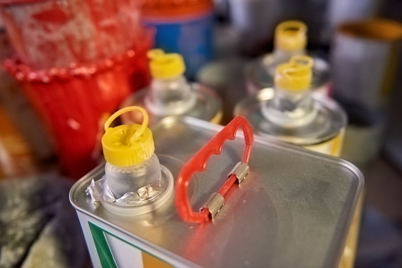 How to Dispose of Paint Thinners Responsibly