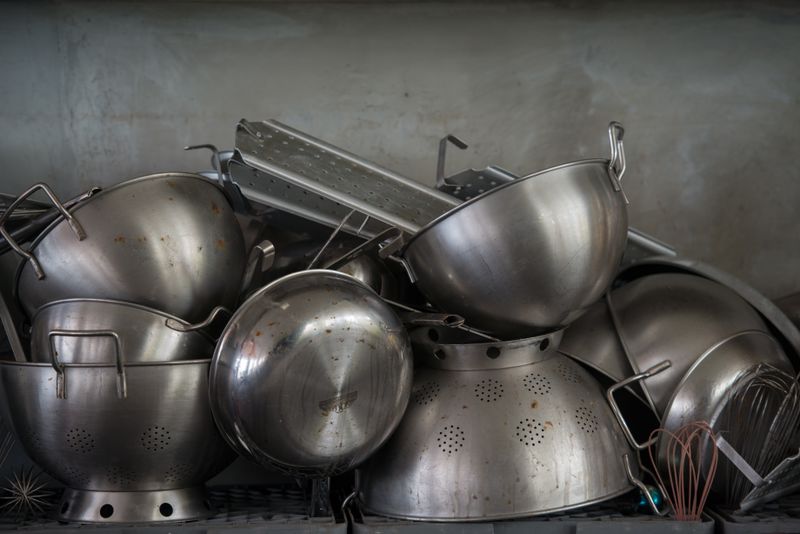 How to Responsibly Dispose of Cookware