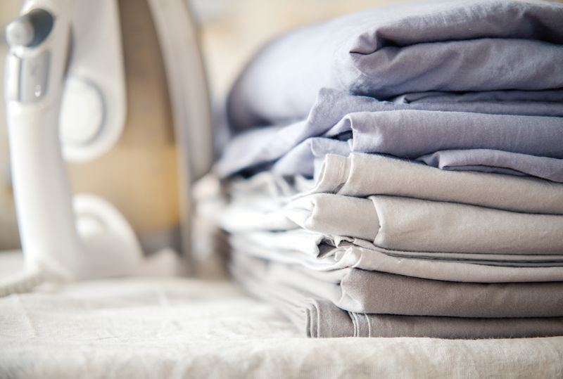 How to Responsibly Dispose of Bedding