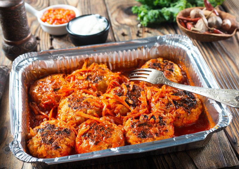 How to Responsibly Avoid Landfill with Aluminum Trays and Pans