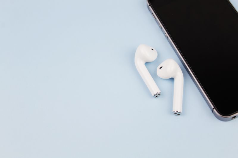How to Responsibly Dispose of Wireless Headphones