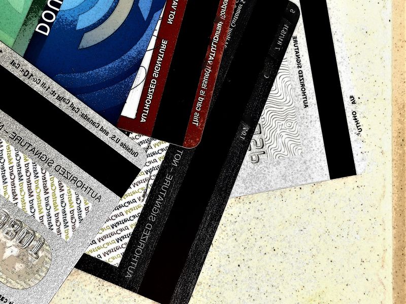 How to Responsibly Dispose of Credit Cards and Gift Cards