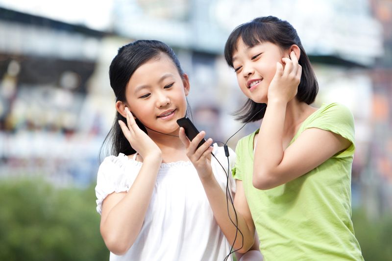 How to Responsibly Dispose of Your Old iPods and MP3 Players