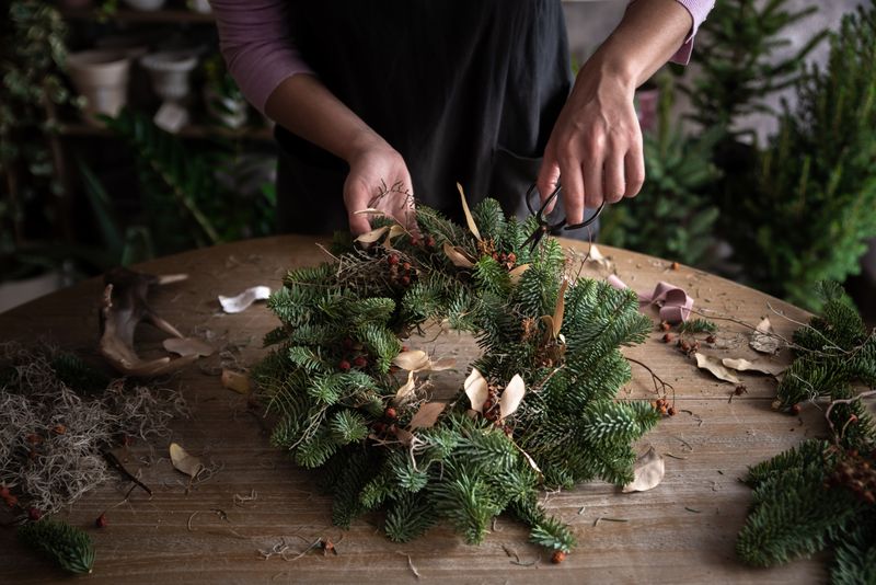 How to Responsibly Dispose of Wreaths